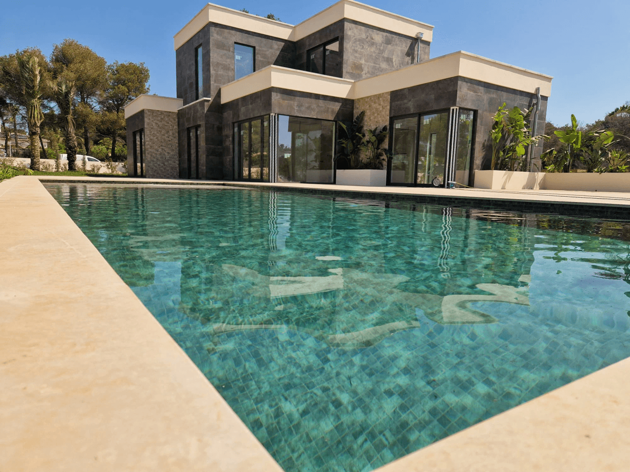 Villa moderne à vendre dans l'urbanisation La Guardia Park - Javea