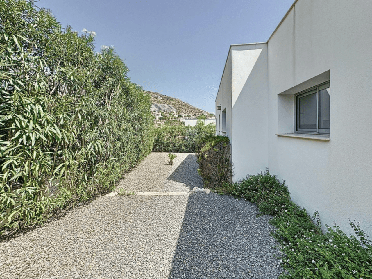 Cumbre del Sol villa moderna con vistas al mar