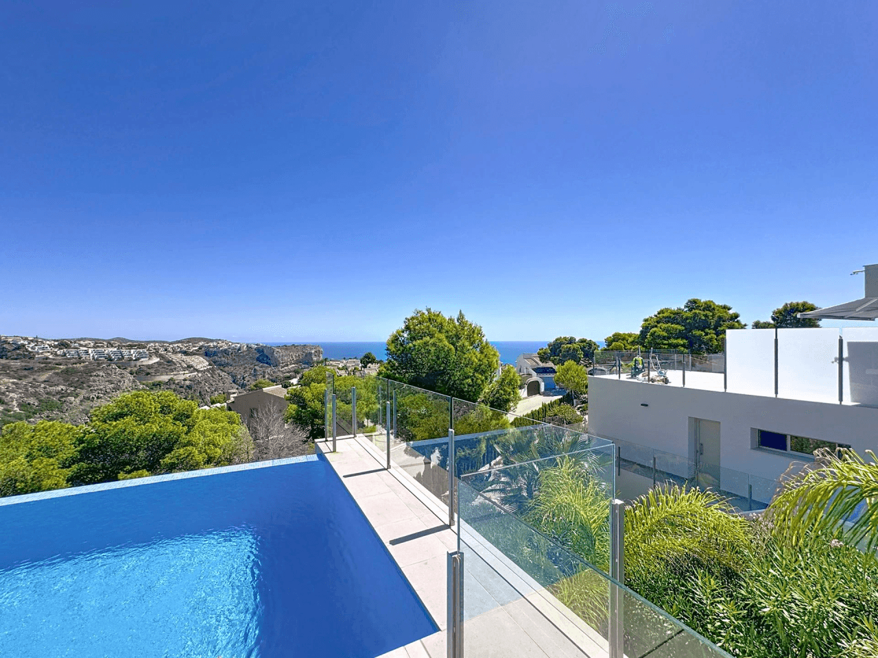 Cumbre del Sol villa moderna con vistas al mar y piscina privada