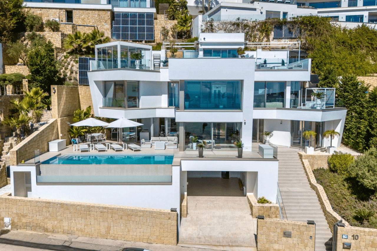 Excepcional Villa de Lujo en Moraira – Donde el Diseño, la Tecnología y las Vistas al Mar se Unen