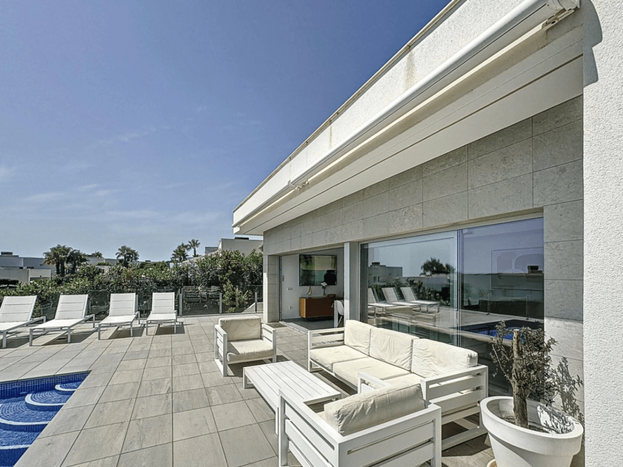 Cumbre del Sol villa moderna con vistas al mar