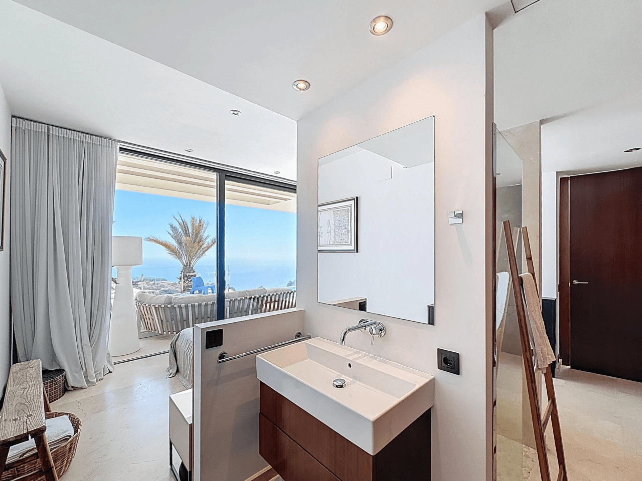 Cumbre del Sol modern villa with panoramic sea views