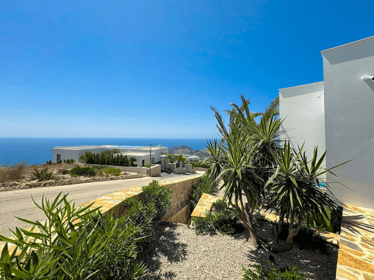Cumbre del Sol Villa de lujo con vistas panorámicas en residencial Jazmines