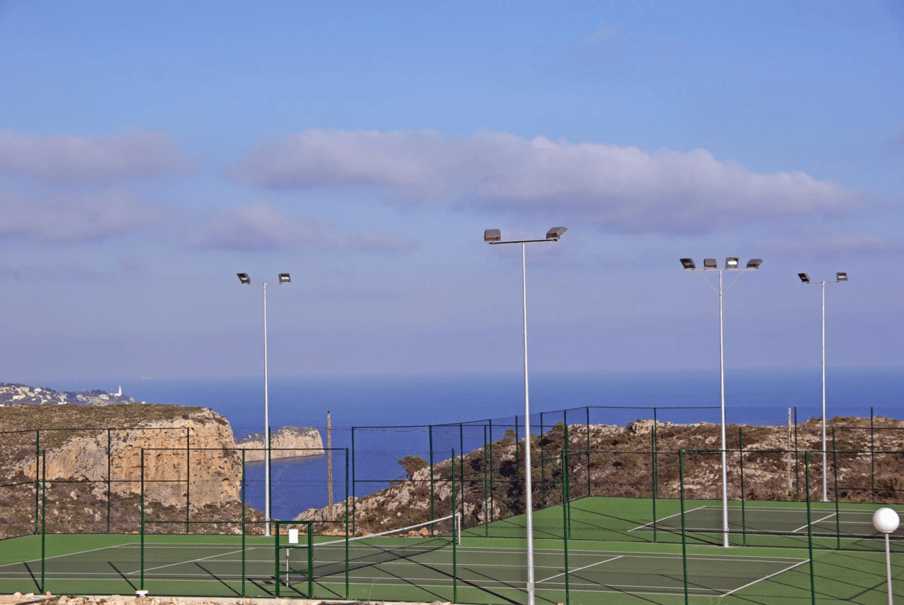 Cumbre del Sol: a modern luxury villa with stunning sea views