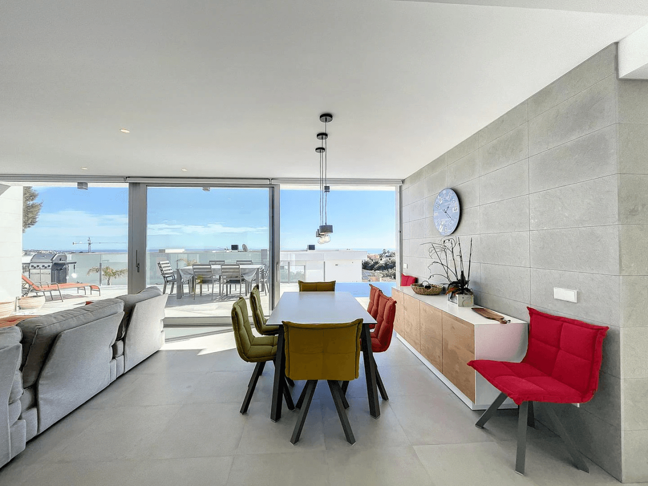 Villa moderna con vistas al mar y piscina privada