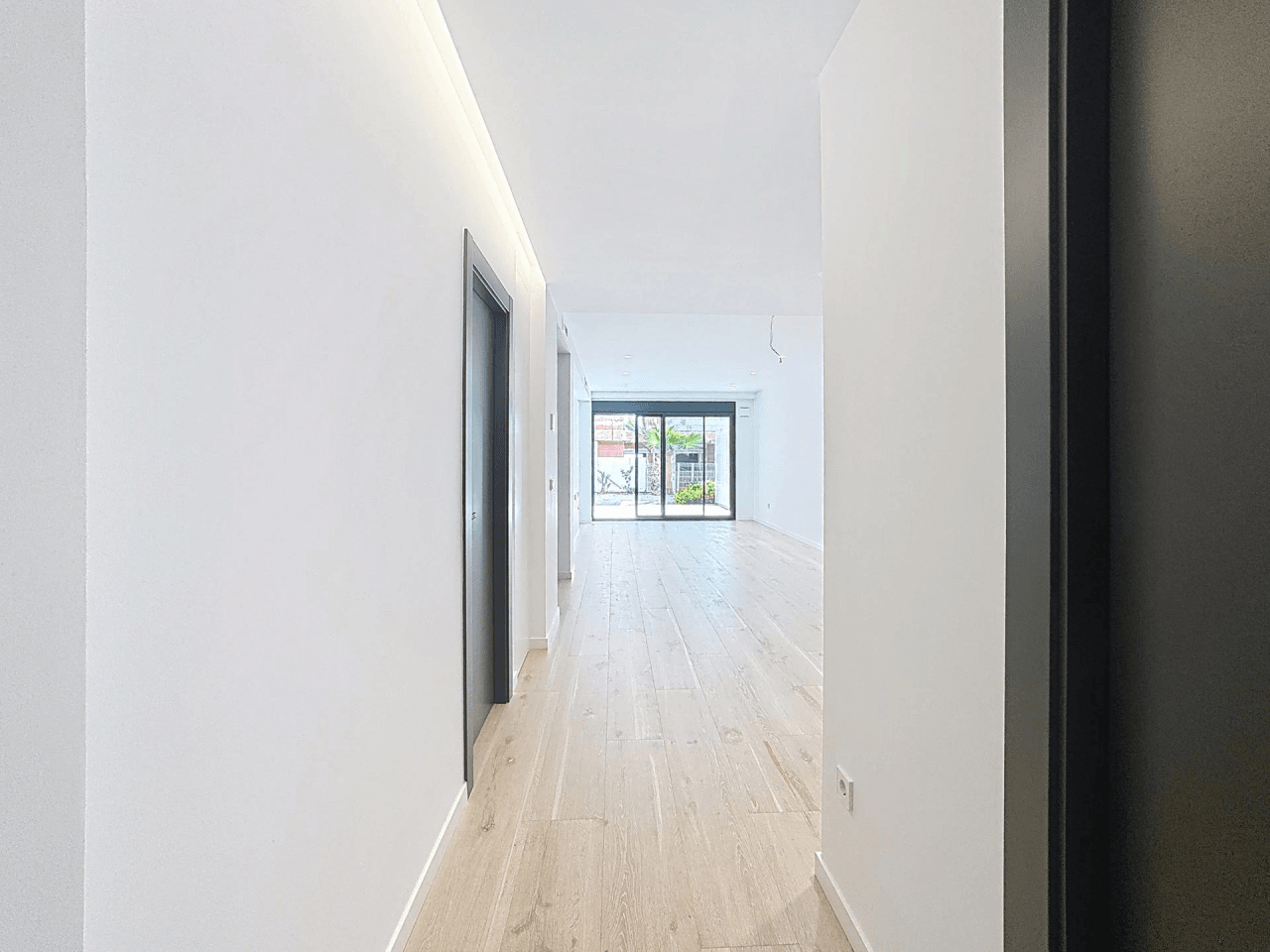 Cumbre del Sol apartment with a garden brand new in Montecala Gardens.