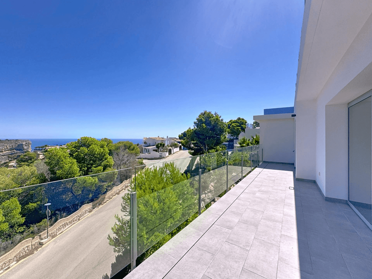 Cumbre del Sol villa moderna con vistas al mar y piscina privada