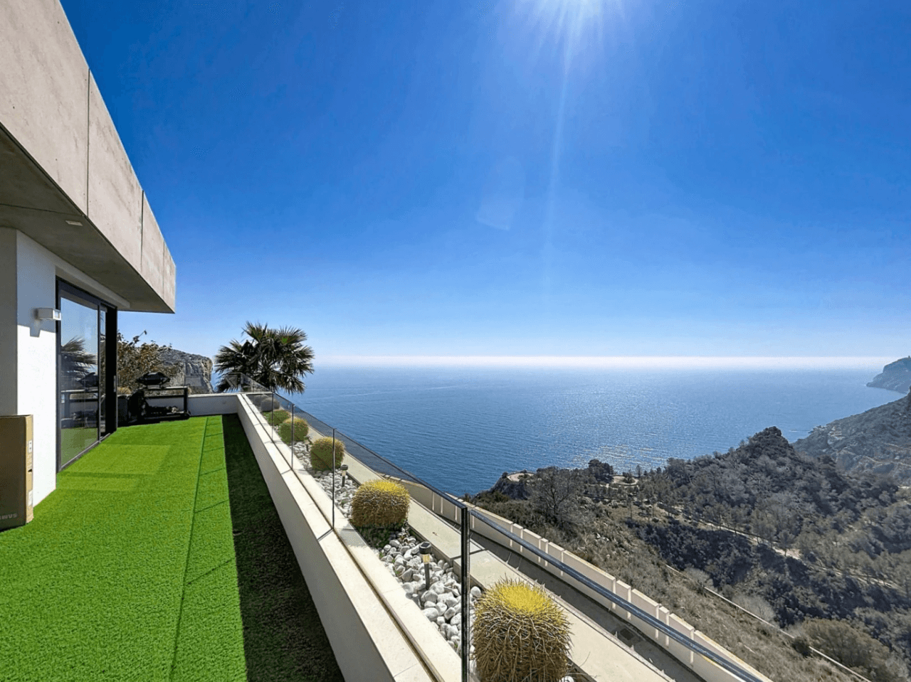 Cumbre del Sol apartamento moderno de lujo con espectaculares vistas panorámicas al mar y los acantilados