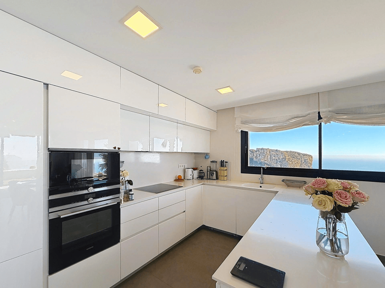 Cumbre del Sol apartamento moderno de lujo con espectaculares vistas panorámicas al mar y los acantilados