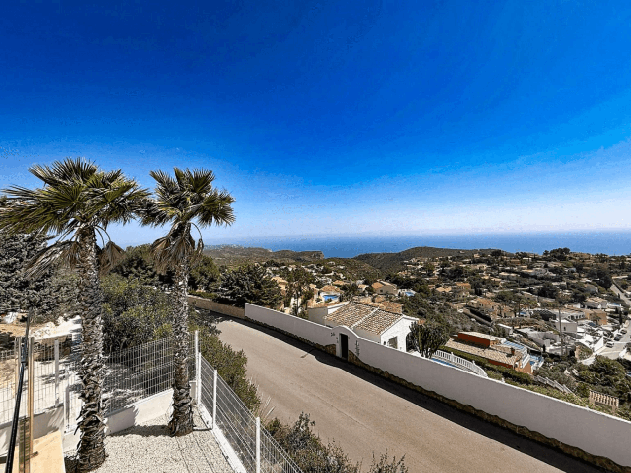 Cumbre del Sol modern villa with panoramic sea views