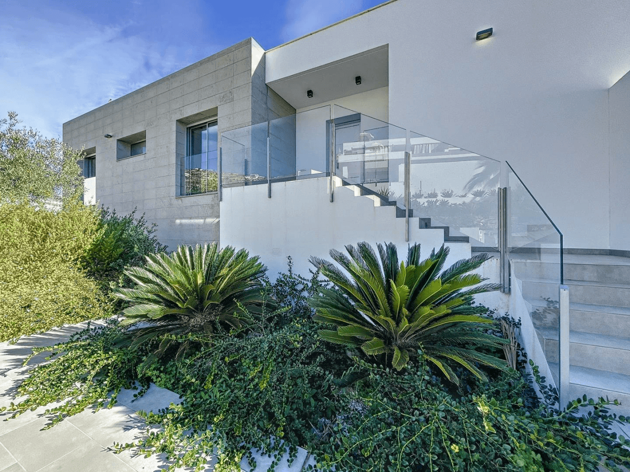 Villa moderna con vistas al mar y piscina privada