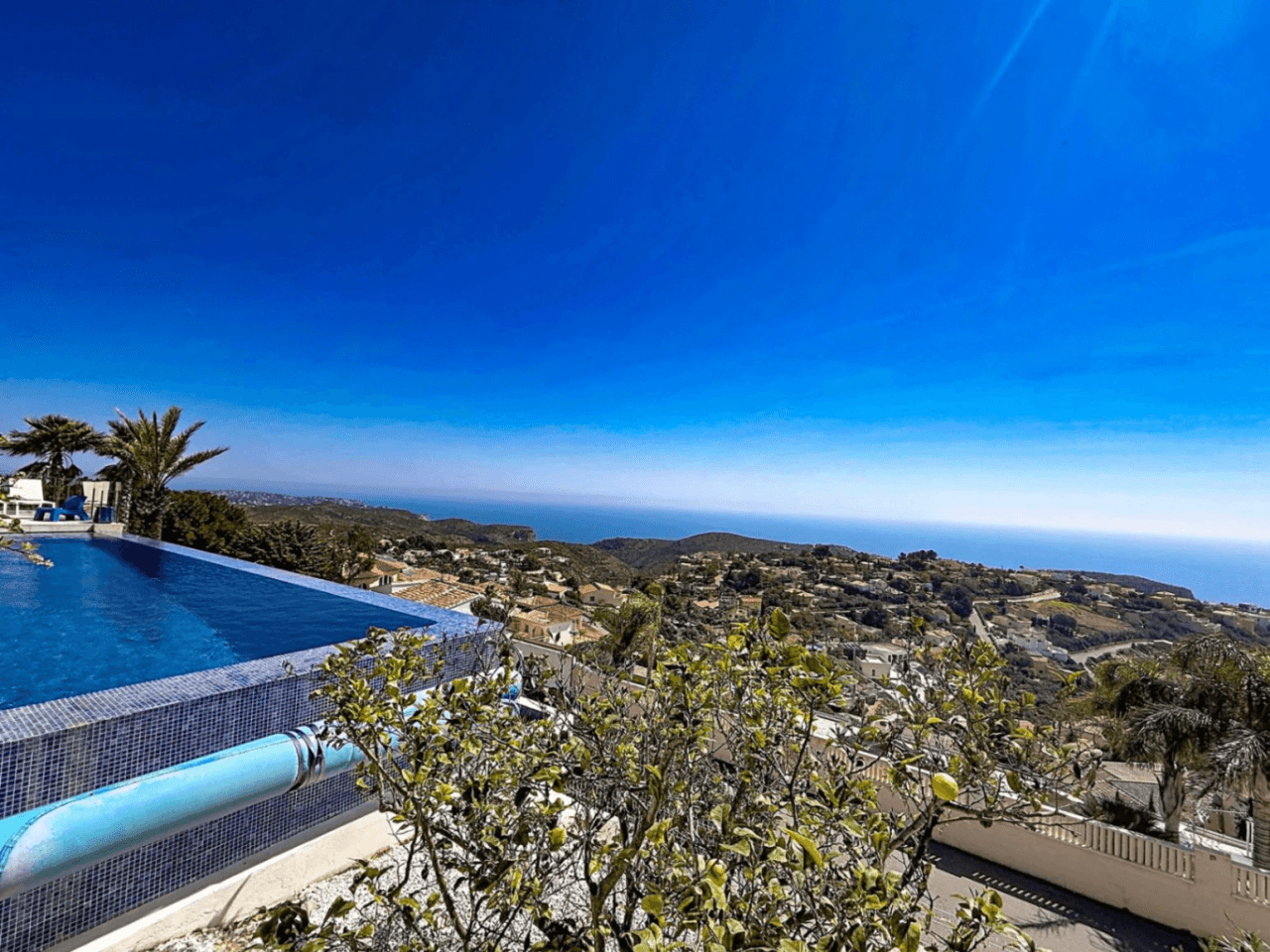 Cumbre del Sol modern villa with panoramic sea views
