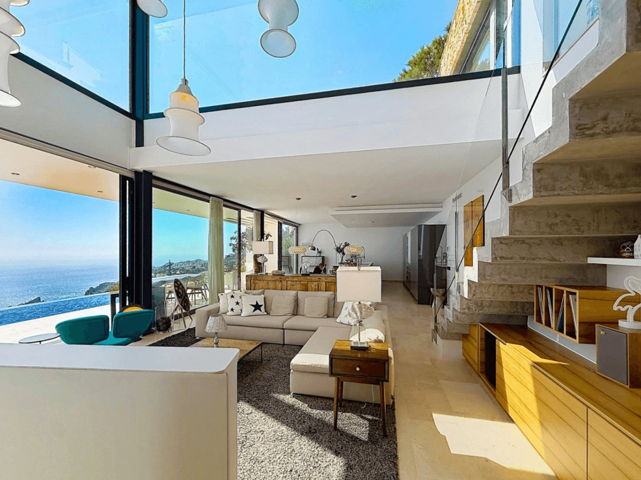 Cumbre del Sol modern villa with panoramic sea views