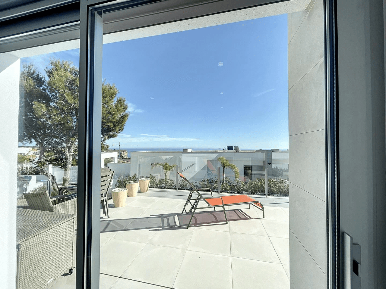 Villa moderna con vistas al mar y piscina privada