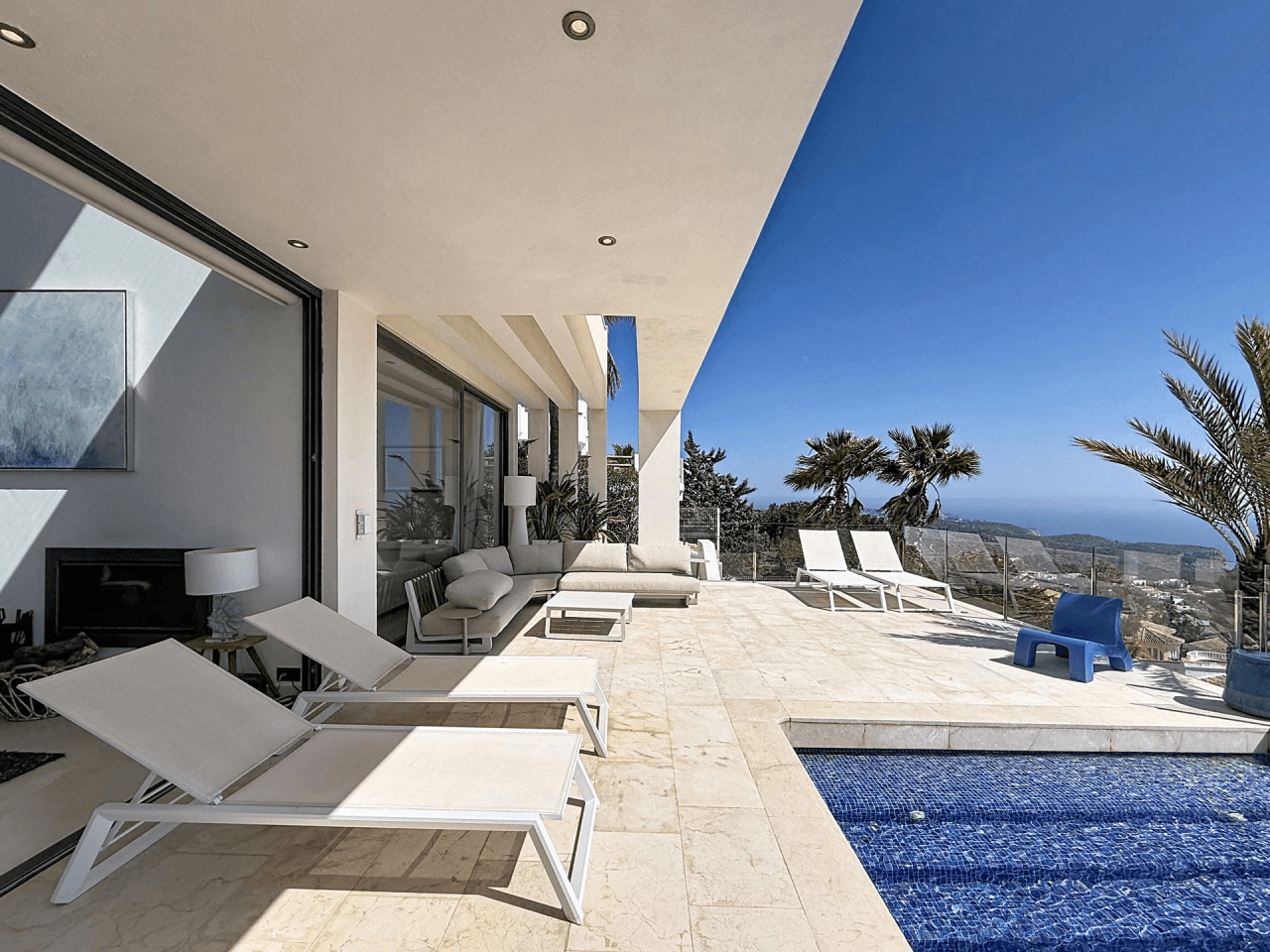 Cumbre del Sol modern villa with panoramic sea views