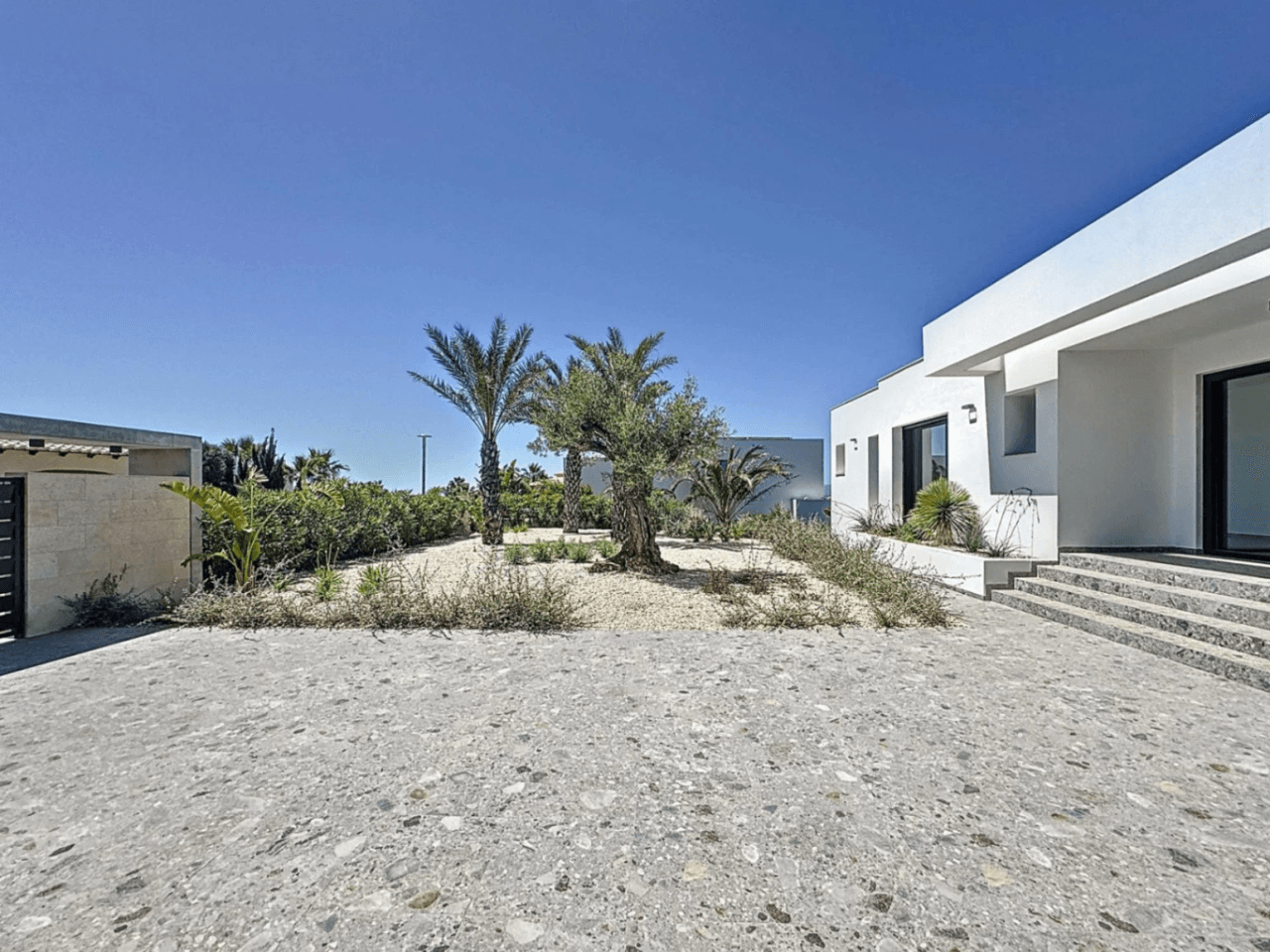 Cumbre del Sol villa moderna con vistas al mar a estrenar