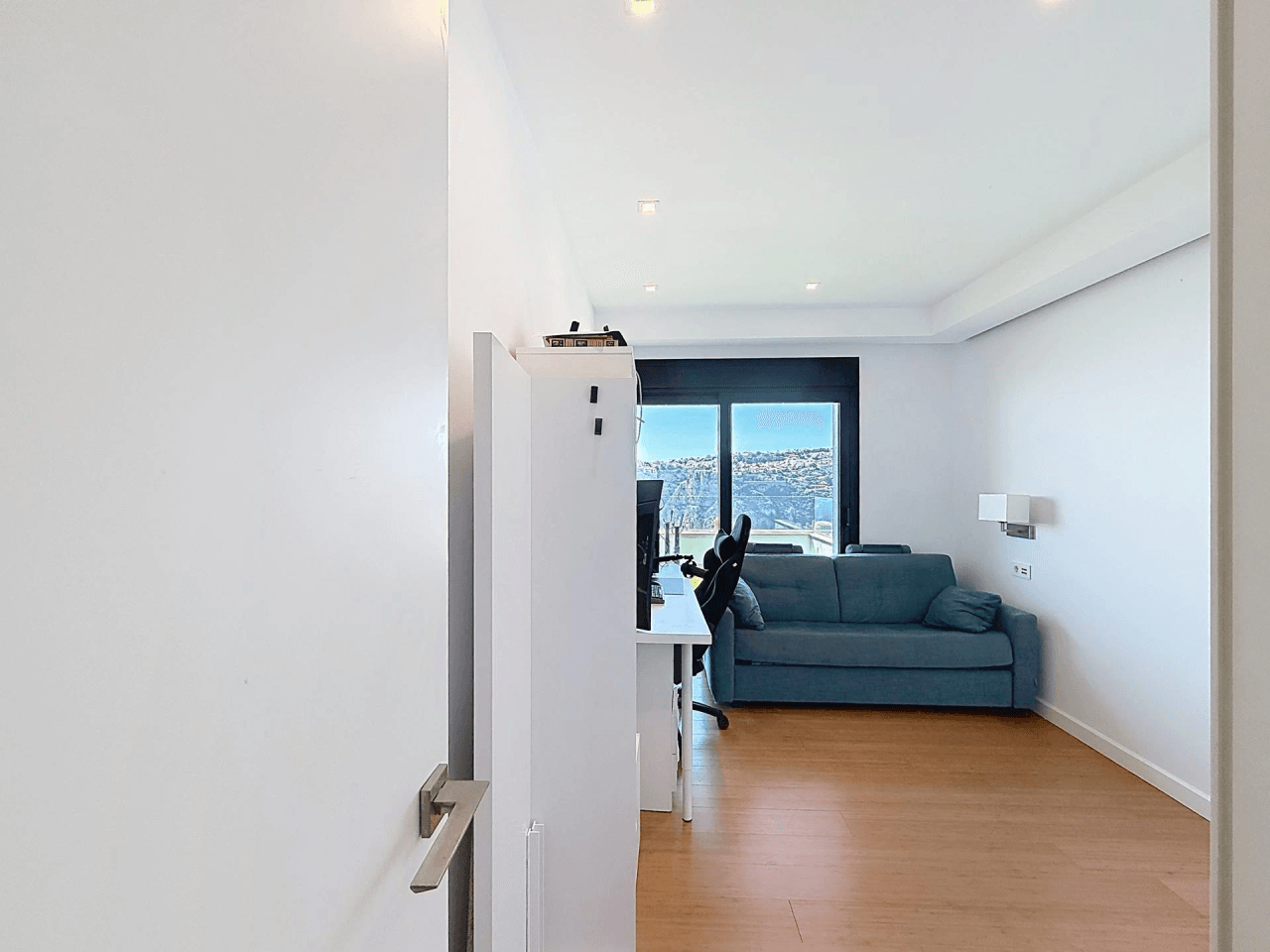 Cumbre del Sol apartamento moderno de lujo con espectaculares vistas panorámicas al mar y los acantilados