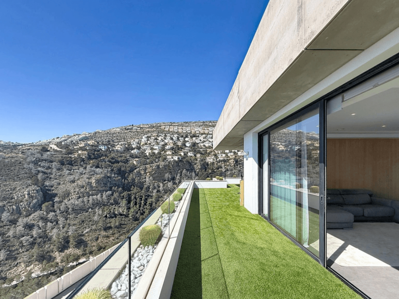 Cumbre del Sol apartamento moderno de lujo con espectaculares vistas panorámicas al mar y los acantilados