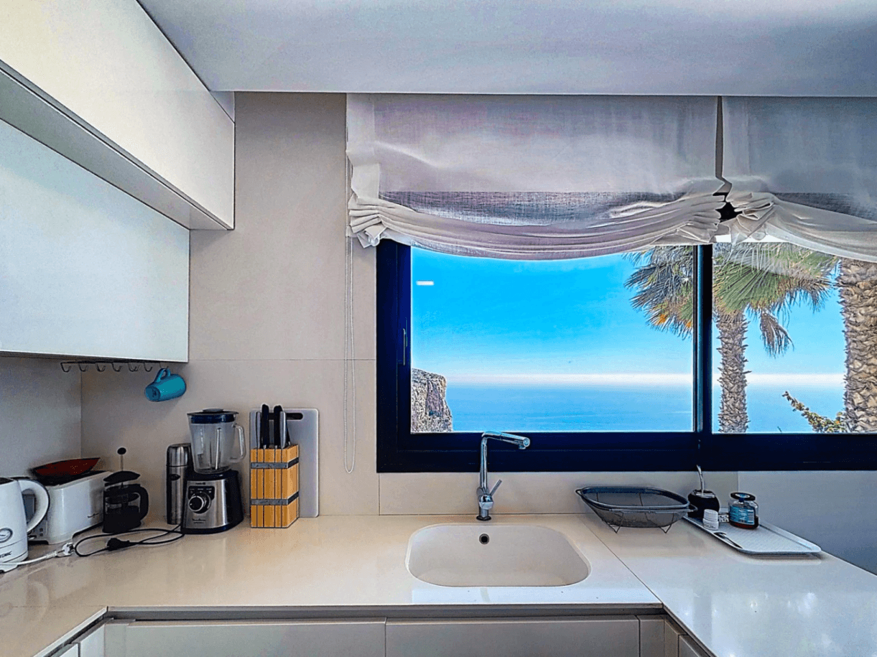 Cumbre del Sol apartamento moderno de lujo con espectaculares vistas panorámicas al mar y los acantilados