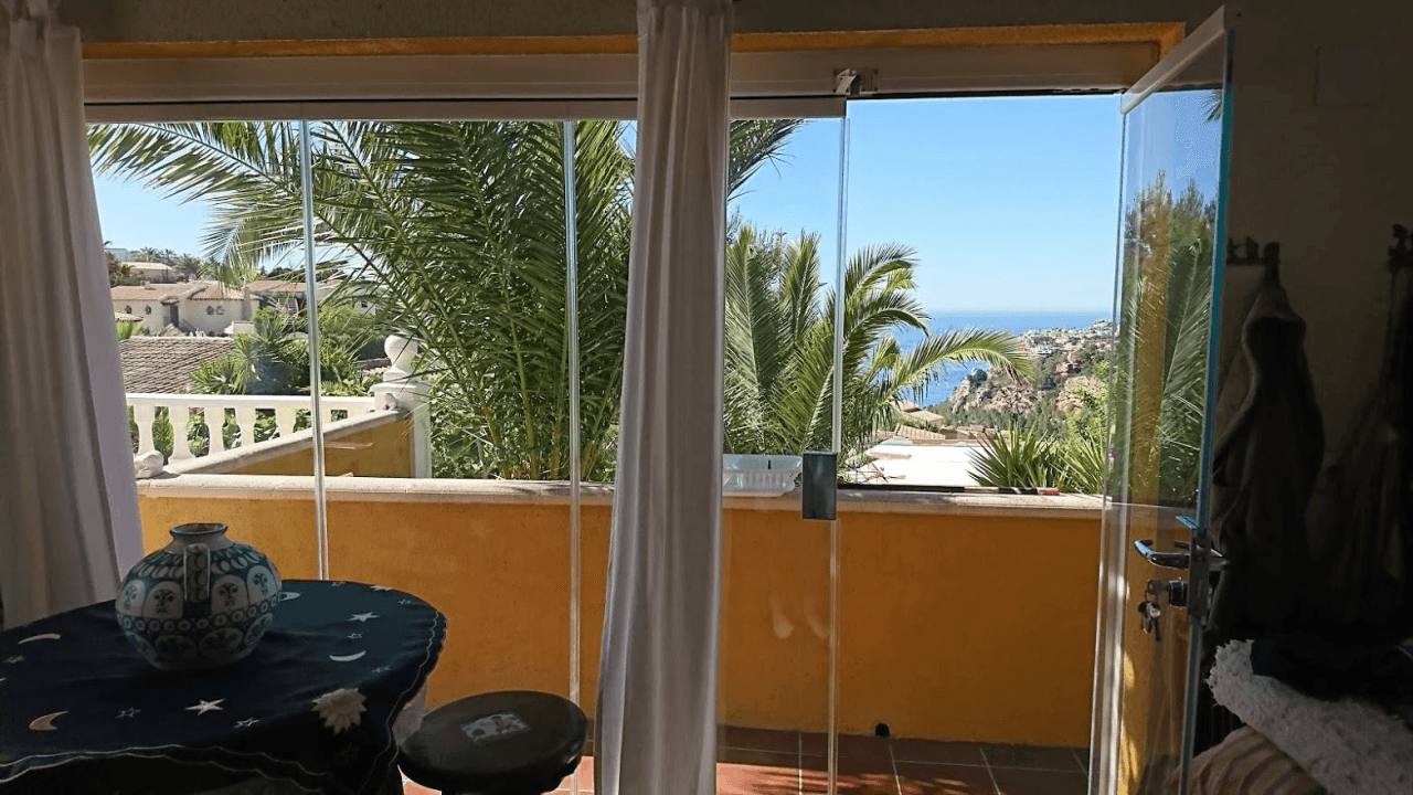 Cumbre del Sol espectacular villa mediterránea con vistas al mar