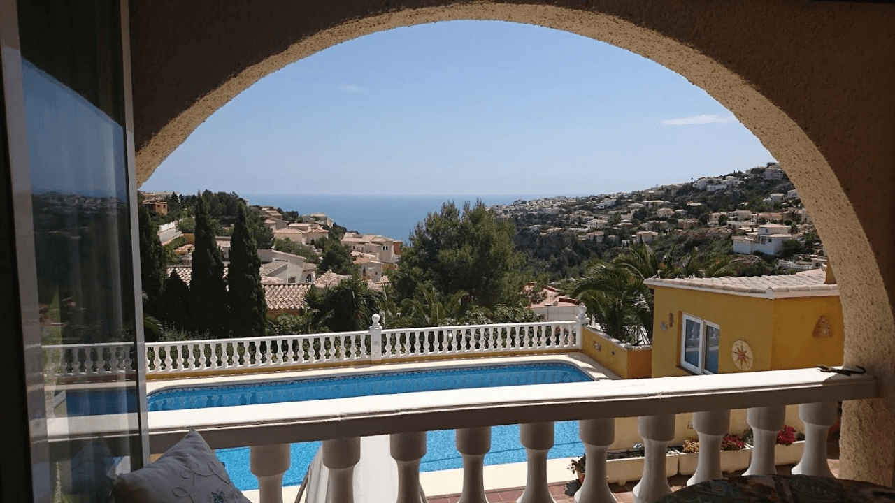 Cumbre del Sol espectacular villa mediterránea con vistas al mar