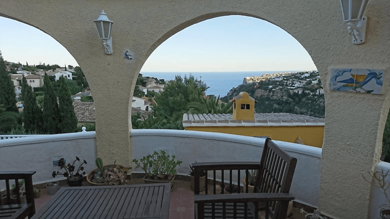 Cumbre del Sol espectacular villa mediterránea con vistas al mar