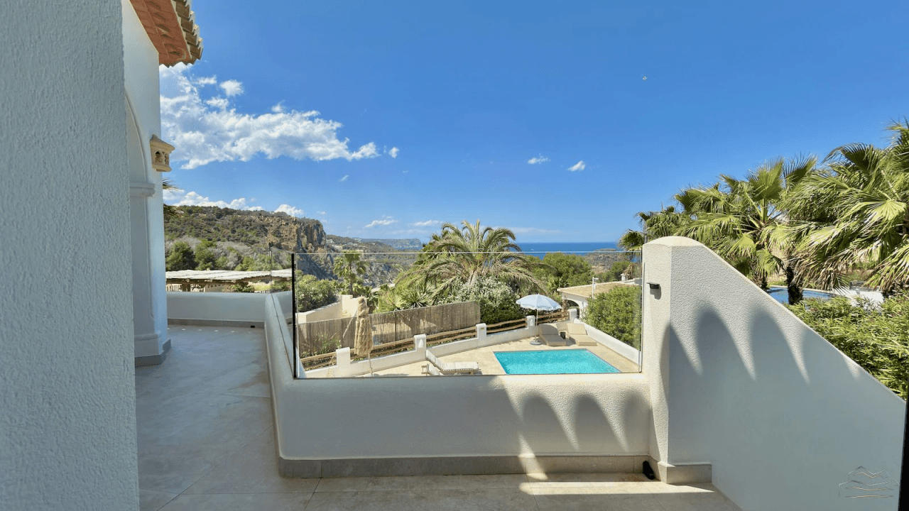 Villa zum Verkauf mit Meerblick in Balcon al Mar - Javea