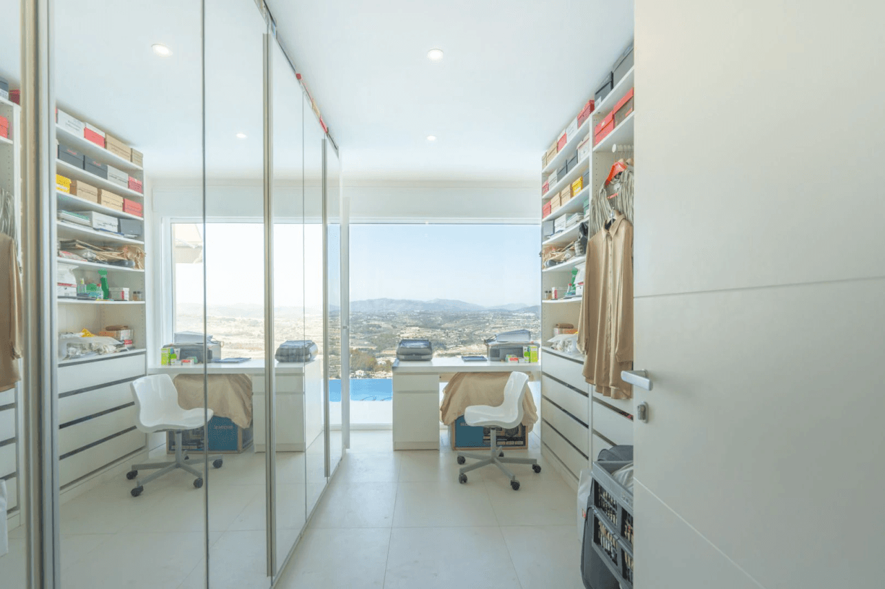 Cumbre del Sol villa de lujo moderno con vistas al mar