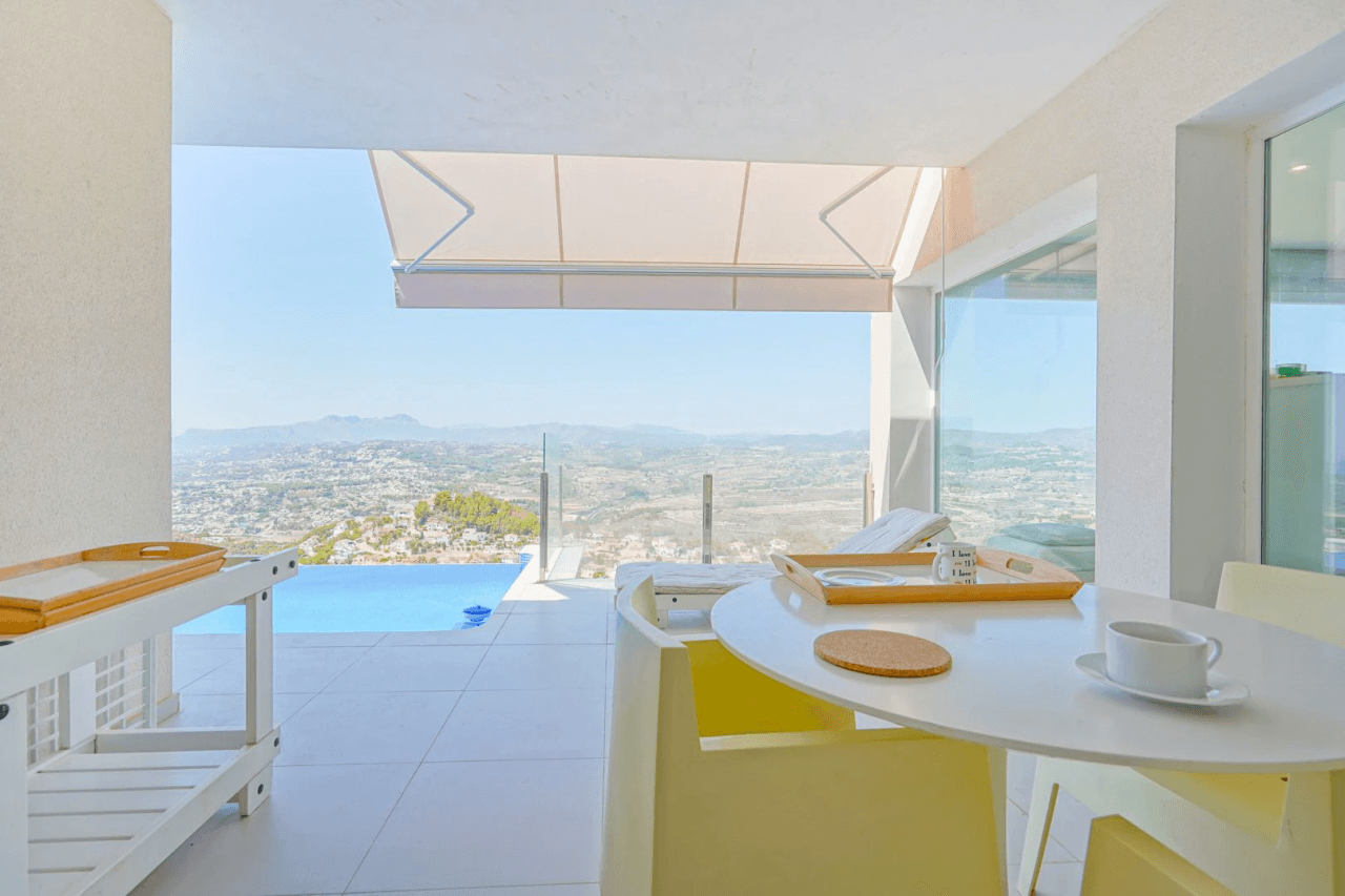 Cumbre del Sol villa de lujo moderno con vistas al mar