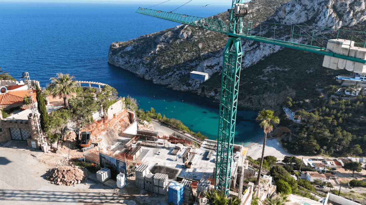 Chalet moderno en venta con 4 habitaciones en Granadella Jávea