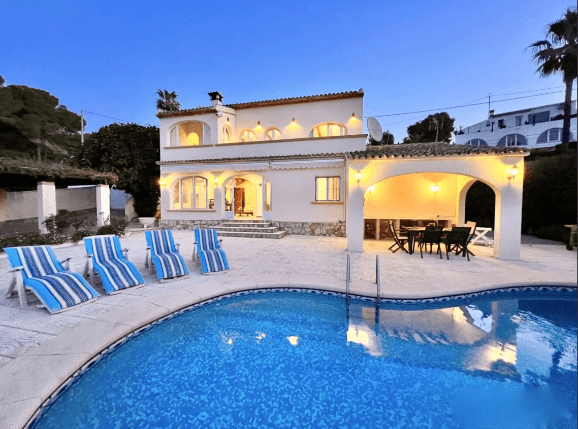 Mediterrane villa met uitzicht op zee in San Jaime - Langdurige verhuur