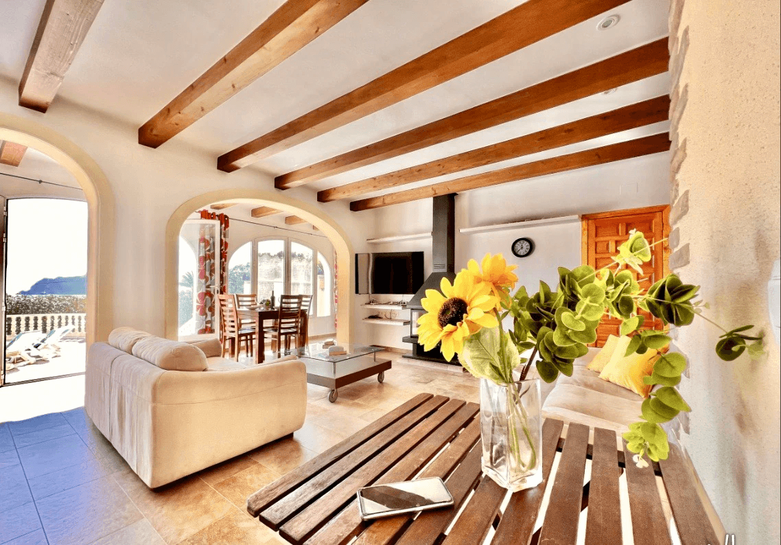 Mediterrane villa met uitzicht op zee in San Jaime - Langdurige verhuur