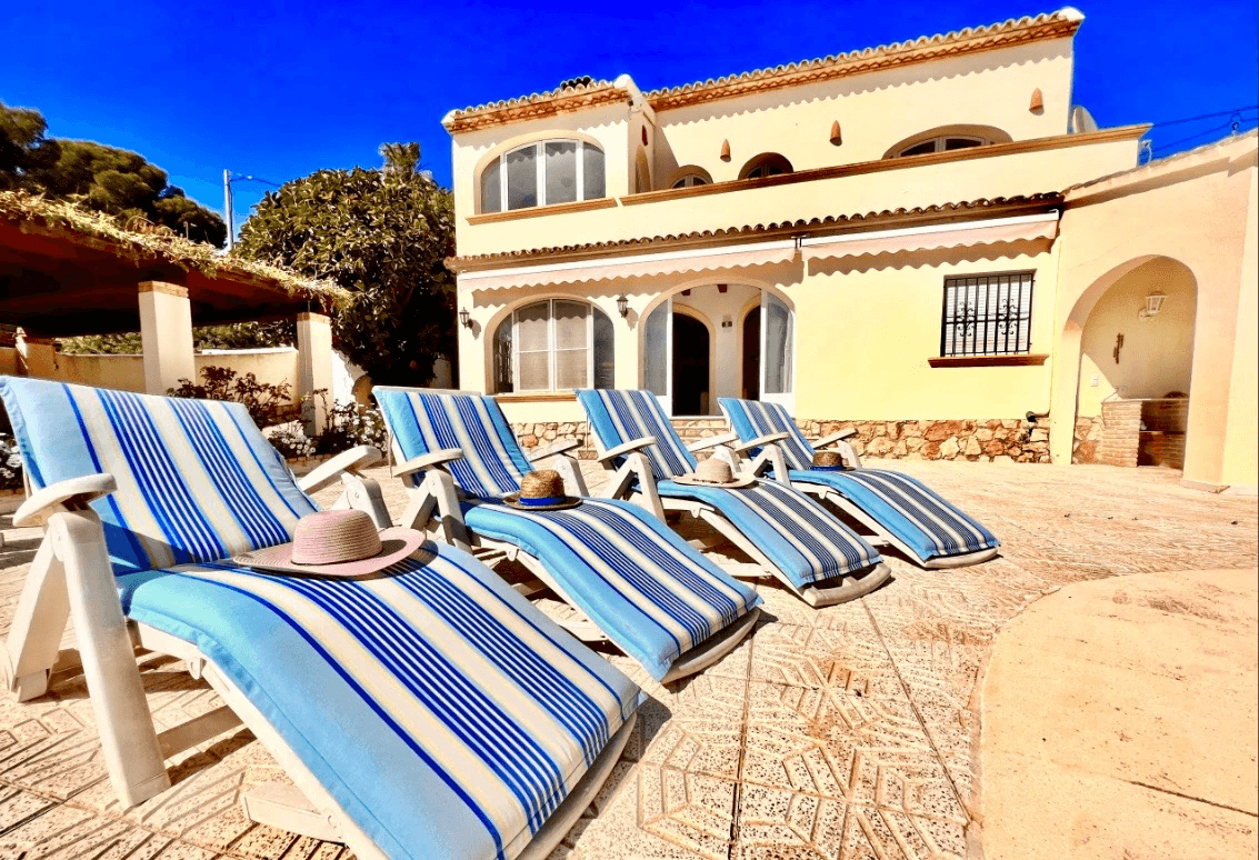 Mediterrane villa met uitzicht op zee in San Jaime - Langdurige verhuur