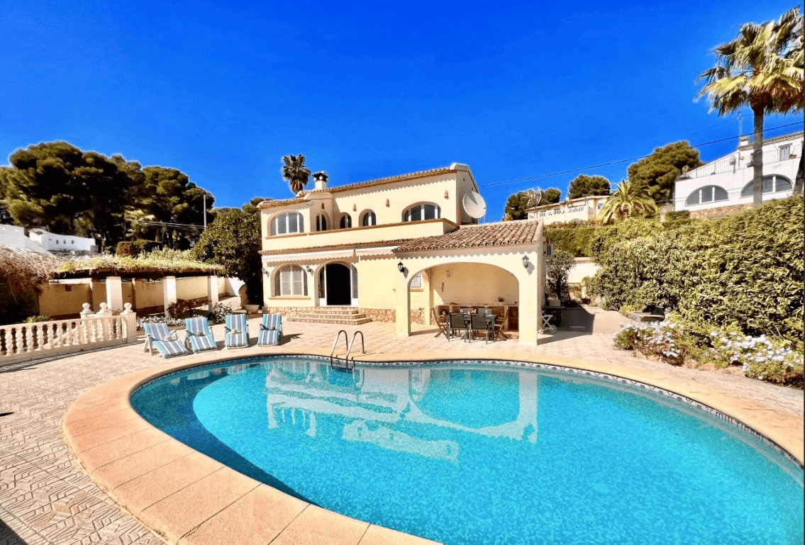 Mediterrane villa met uitzicht op zee in San Jaime - Langdurige verhuur