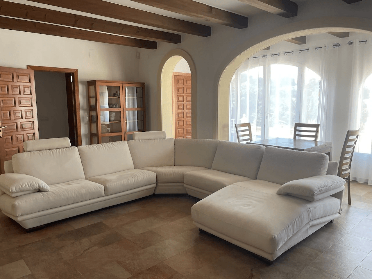 Villa mediterránea con vistas al mar en San Jaime – Alquiler de larga temporada