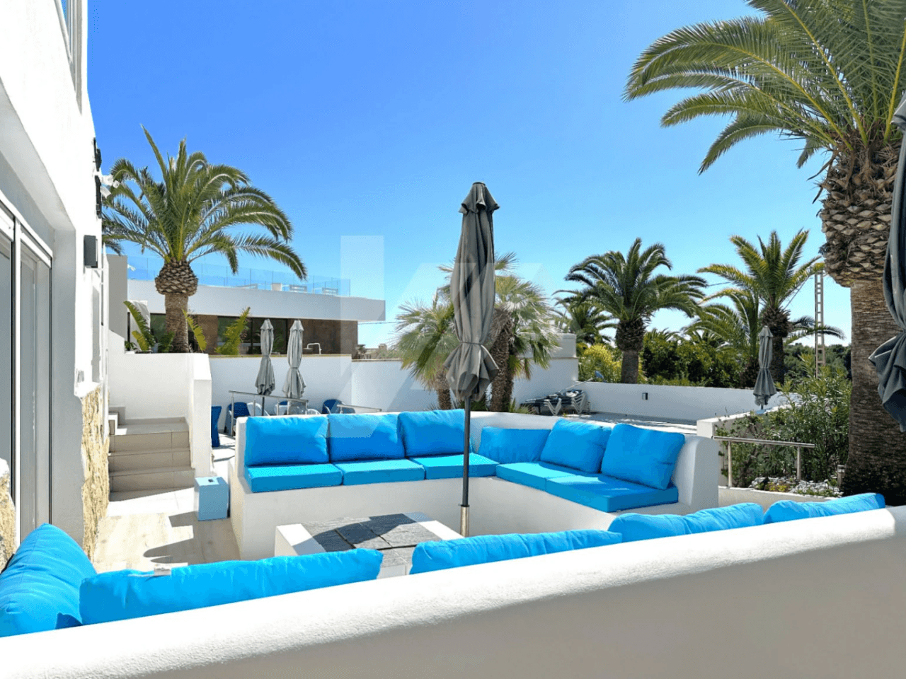 Villa met uitzicht op zee te koop in Moraira, Costa Blanca.