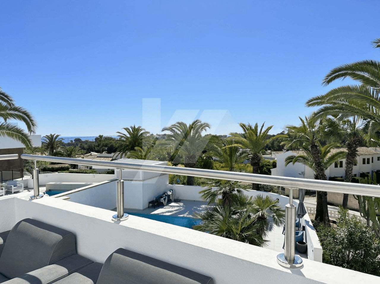 Villa met uitzicht op zee te koop in Moraira, Costa Blanca.