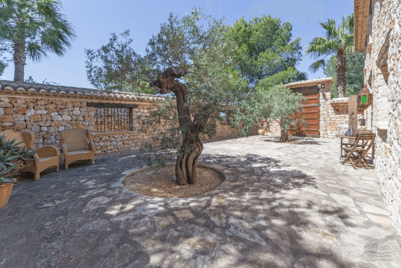 Finca de campo con vistas panorámicas en venta en Jávea.
