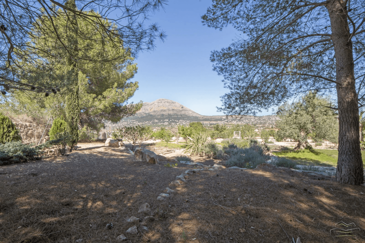 Finca de campo con vistas panorámicas en venta en Jávea.
