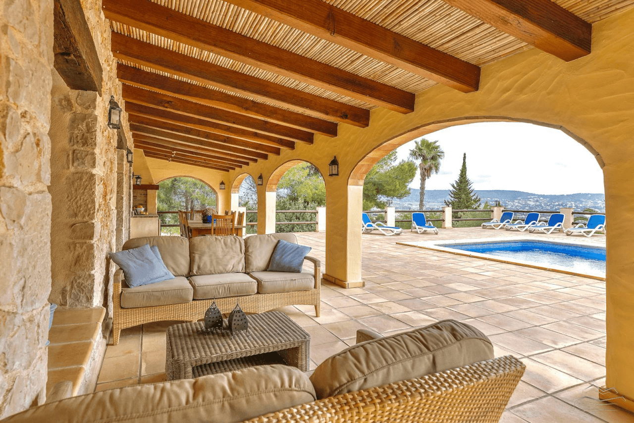 Finca de campo con vistas panorámicas en venta en Jávea.