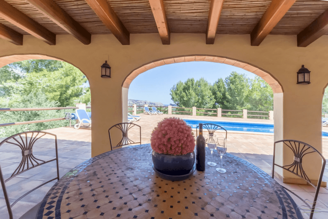 Finca de campo con vistas panorámicas en venta en Jávea.