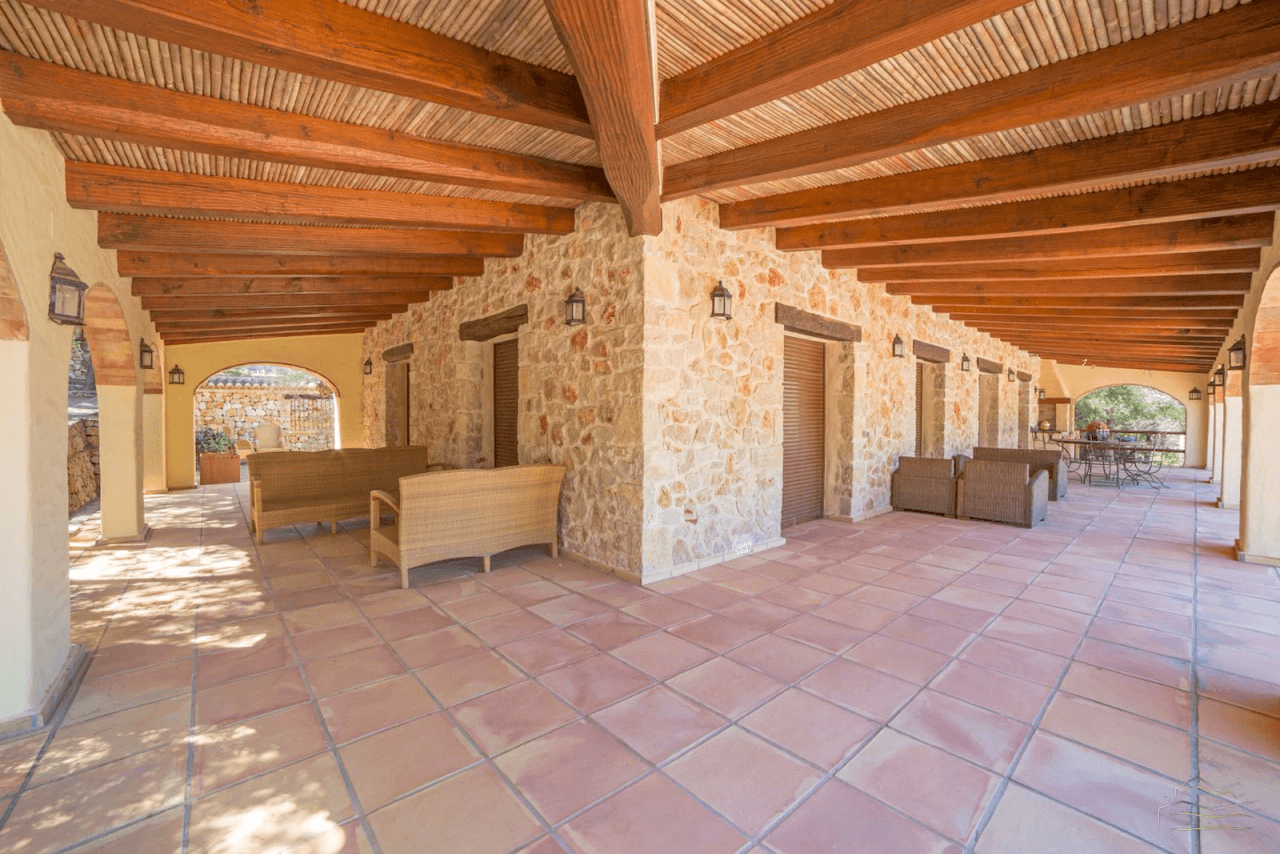 Finca de campo con vistas panorámicas en venta en Jávea.