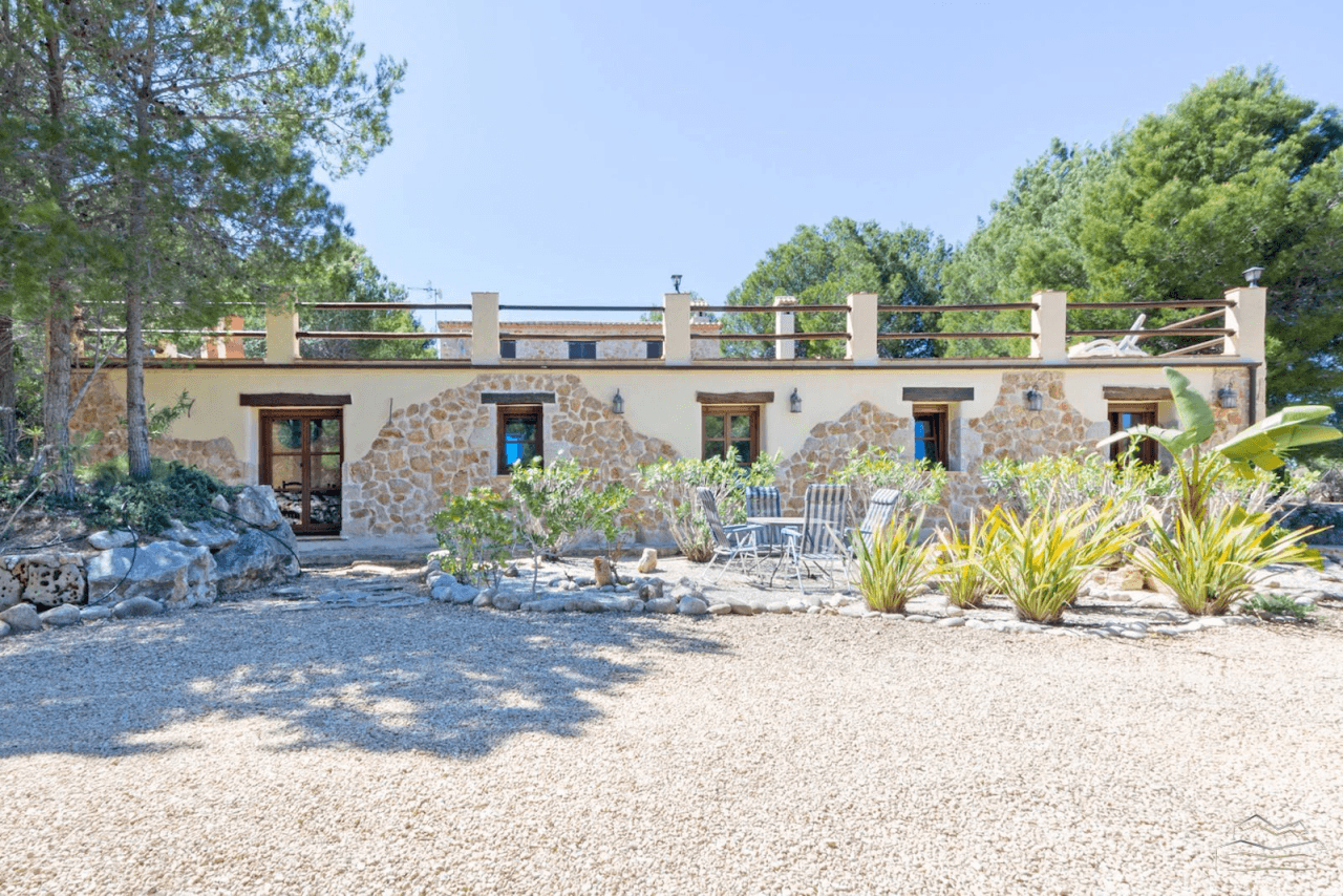 Finca de campo con vistas panorámicas en venta en Jávea.