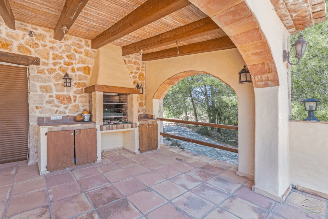 Finca de campo con vistas panorámicas en venta en Jávea.