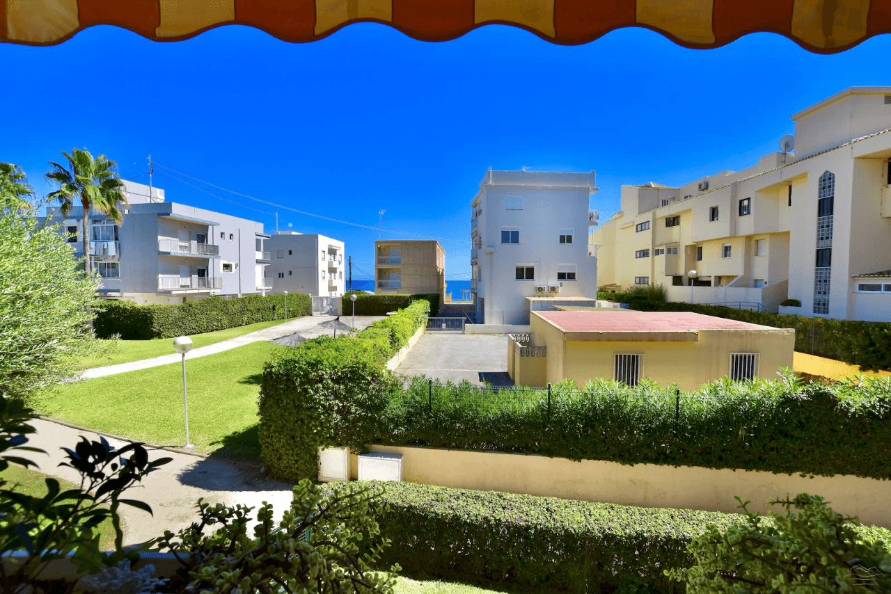 Charmante Wohnung zu verkaufen im Ersten Montañar von Javea