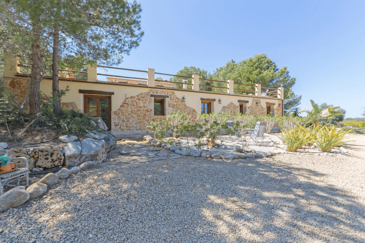 Finca de campo con vistas panorámicas en venta en Jávea.