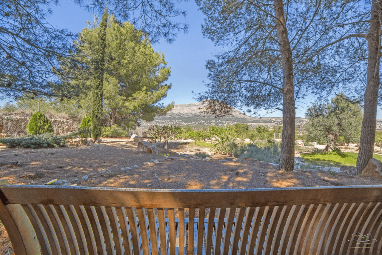 Finca de campo con vistas panorámicas en venta en Jávea.