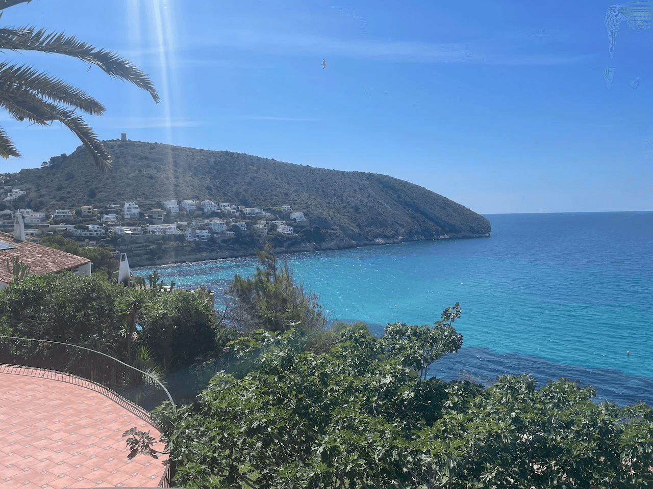 Einzigartiges Grundstück in erster Linie in El Portet Moraira
