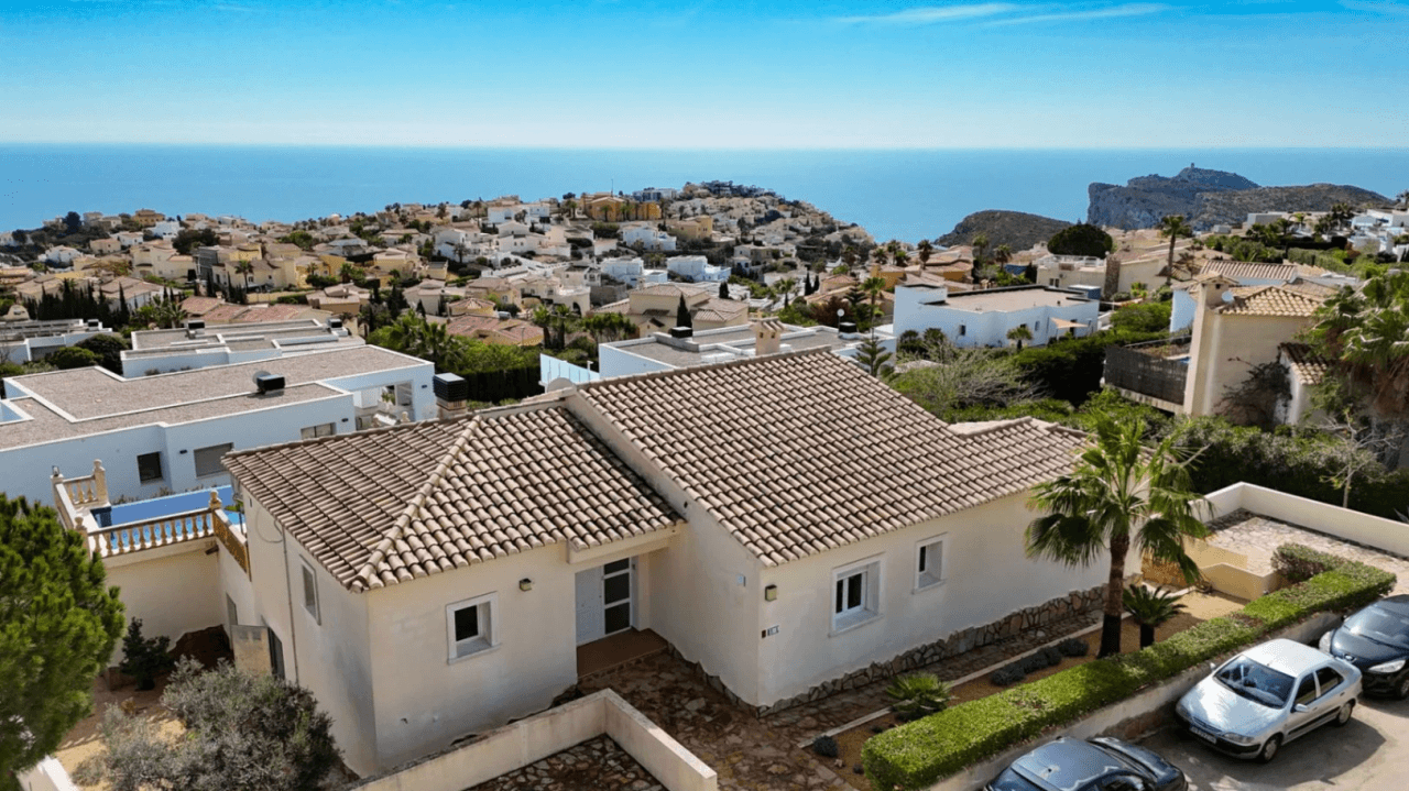 Cumbre del Sol, Villa mit Meerblick