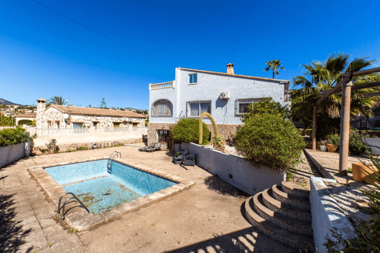Villa mit großem Potenzial in Calpe zu verkaufen